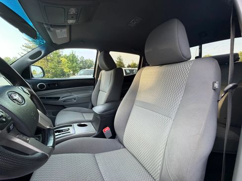 Used 2014 Toyota Tacoma PreRunner w/ SR5 Package RWD image 14