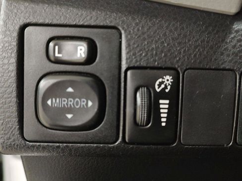 Used 2016 Toyota Corolla LE image 15