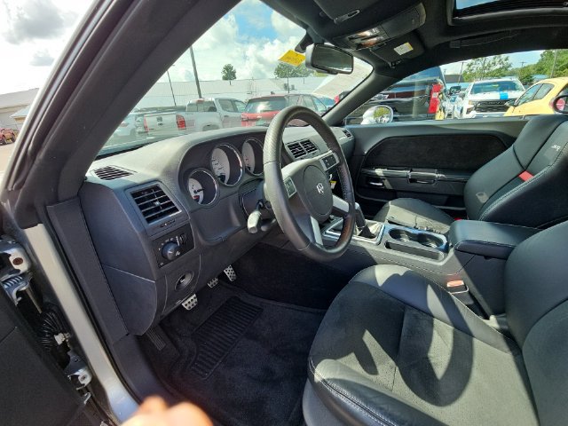 Used 2009 Dodge Challenger SRT8 w/ SRT Option Group II RWD image 12