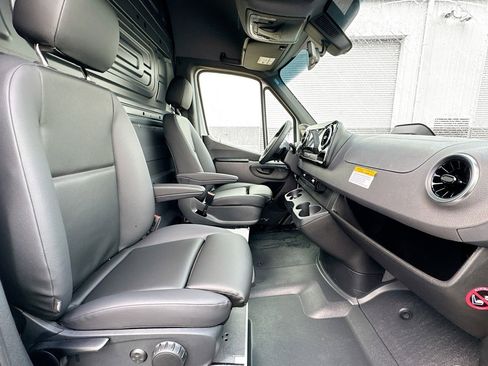 New 2026 Mercedes-Benz Sprinter 2500 image 23