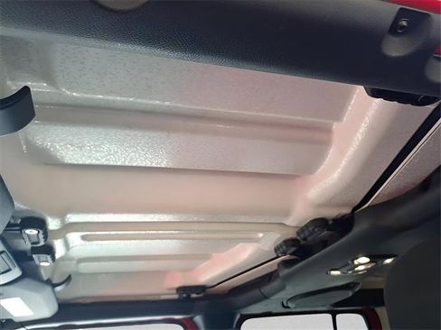 Used 2023 Jeep Wrangler Sahara image 15