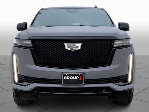 Used 2021 Cadillac Escalade Sport Platinum image 3