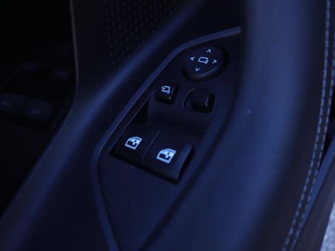 Used 2022 BMW 230i Coupe w/ Premium Package image 19