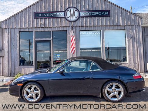 Used 2004 Porsche 911 Carrera RWD image 2