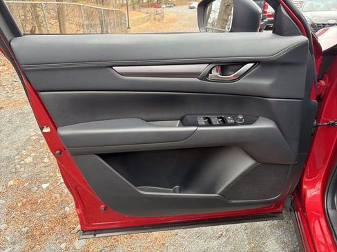 Used 2019 MAZDA CX-5 Touring image 17