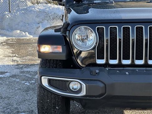 Certified 2021 Jeep Wrangler Unlimited Sahara image 9