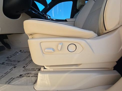 Used 2021 Cadillac Escalade Premium Luxury w/ Driver Assist Tech Package AWD/4WD image 25