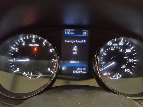 Used 2019 Nissan Rogue SV FWD image 23