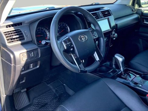 Used 2019 Toyota 4Runner TRD Off-Road Premium AWD/4WD image 18