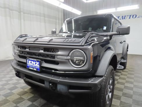 Used 2021 Ford Bronco Black Diamond image 6