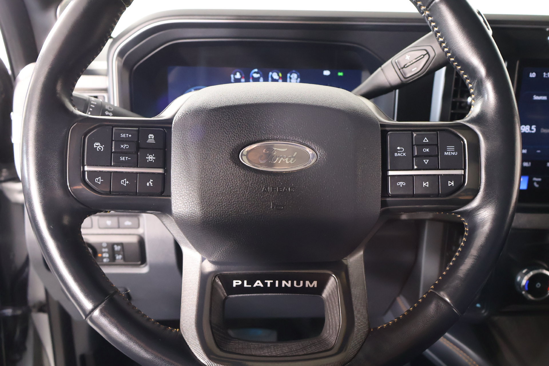 Used 2024 Ford F250 Platinum AWD/4WD image 3
