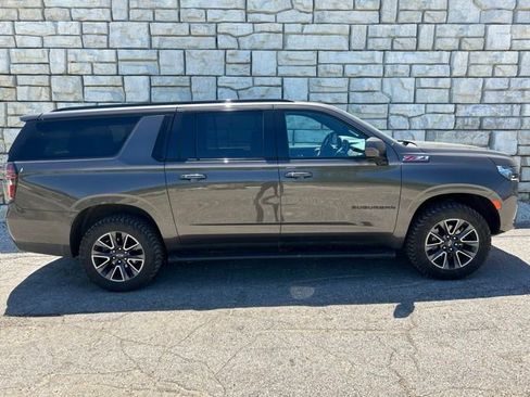 Used 2021 Chevrolet Suburban Z71 AWD/4WD image 6