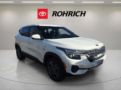 Used 2021 Kia Seltos LX image 5