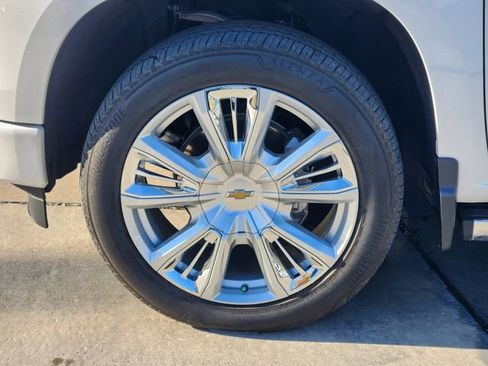 Used 2023 Chevrolet Silverado 1500 High Country image 10