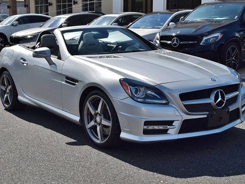 Used 2015 Mercedes-Benz SLK 250 w/ Premium Package image 49