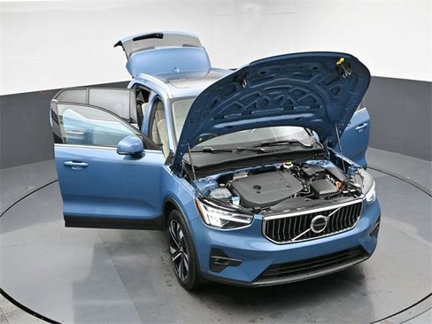 Used 2023 Volvo XC40 B5 Ultimate w/ Protection Package Premier image 55