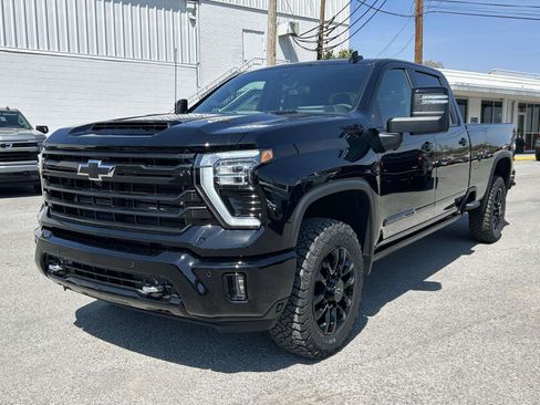 New 2026 Chevrolet Silverado 2500 High Country w/ High Country Premium Package AWD/4WD image 7