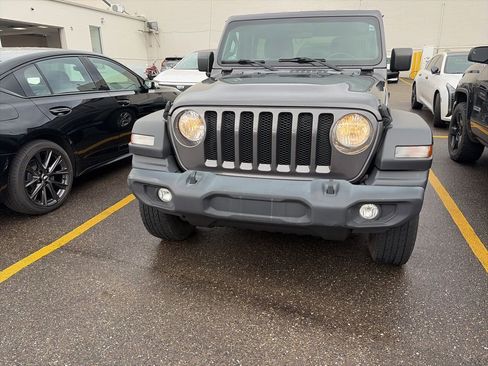 Used 2020 Jeep Wrangler Unlimited Sport S image 2