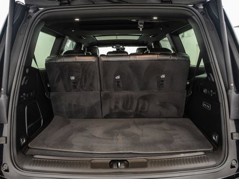 Used 2024 Jeep Wagoneer Series II AWD/4WD image 10