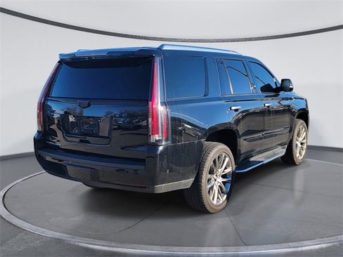 Used 2019 Cadillac Escalade Luxury w/ Escalade Sport Edition image 6
