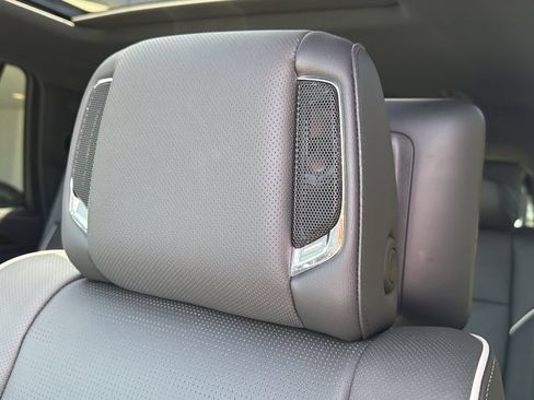 Certified 2024 Cadillac Escalade Premium Luxury AWD/4WD image 23