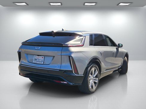 Certified 2024 Cadillac Lyriq Tech AWD/4WD image 4