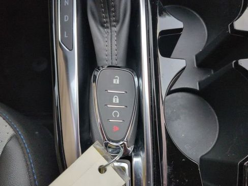 Used 2024 Chevrolet Trax LT w/ LT Convenience Package image 36