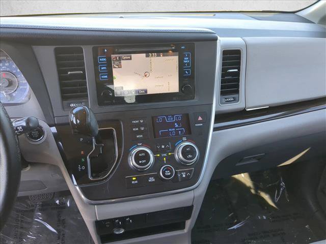 Used 2015 Toyota Sienna XLE w/ XLE Navigation Package FWD image 15