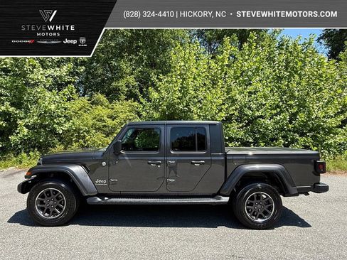 Used 2021 Jeep Gladiator Overland AWD/4WD image 1