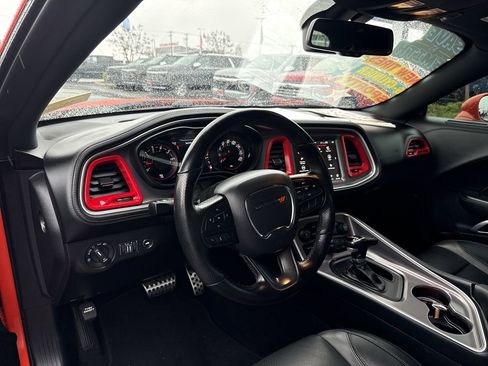 Used 2021 Dodge Challenger SXT w/ Plus Package image 9