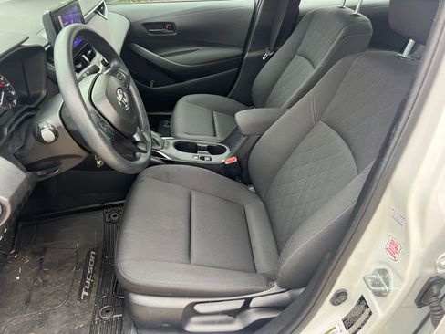 Used 2024 Toyota Corolla LE image 9