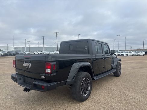 Used 2022 Jeep Gladiator Overland w/ Popular Equipment Package image 7