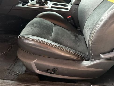 Used 2010 Dodge Challenger SRT8 w/ Special Edition Group image 15