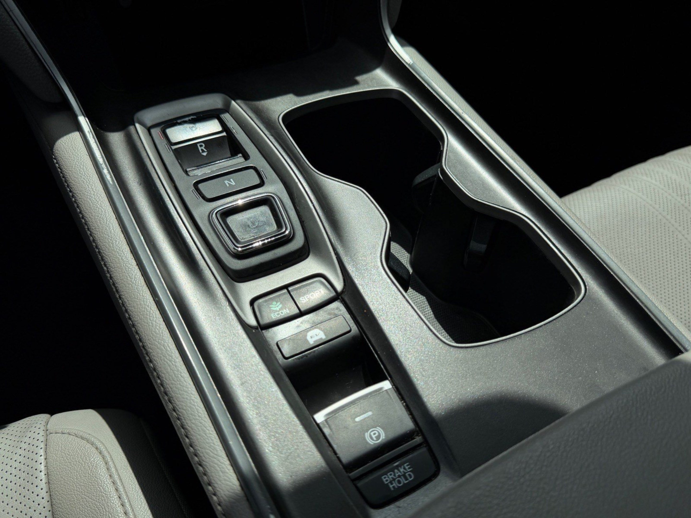 Used 2019 Honda Accord Touring image 32