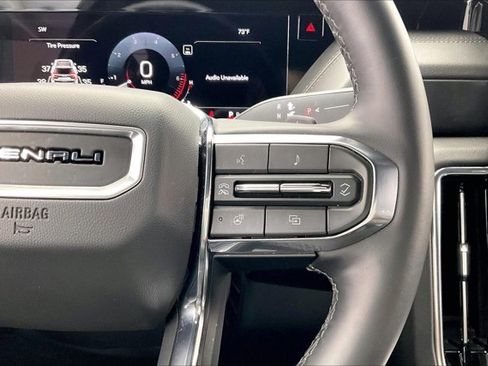 Used 2025 GMC Yukon Denali image 21