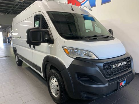 Used 2023 RAM ProMaster 2500 image 2