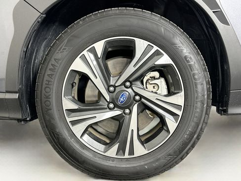 Used 2024 Subaru Crosstrek 2.0i Premium image 11