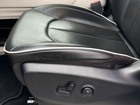 Used 2022 Chrysler Pacifica Limited image 24