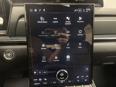 New 2026 GMC Terrain AT4 w/ LPO, Black Badging Package AWD/4WD image 14