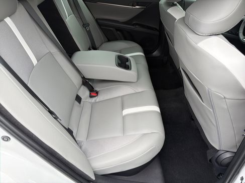 Used 2026 Toyota Camry SE w/ Multimedia Upgrade Package FWD image 13
