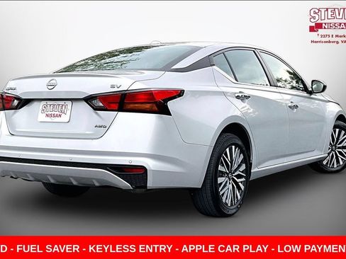 Used 2024 Nissan Altima 2.5 SV AWD/4WD image 6