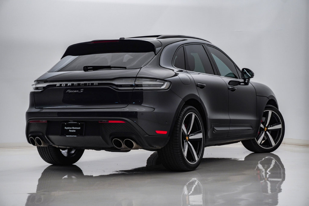 Used 2024 Porsche Macan S AWD/4WD image 11