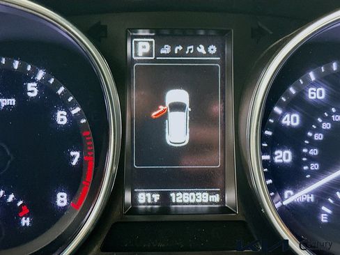 Used 2018 Hyundai Santa Fe Sport w/ 2.4L Tech Package 04 FWD image 12
