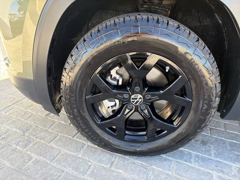 Certified 2026 Volkswagen Atlas Peak Edition AWD/4WD image 28