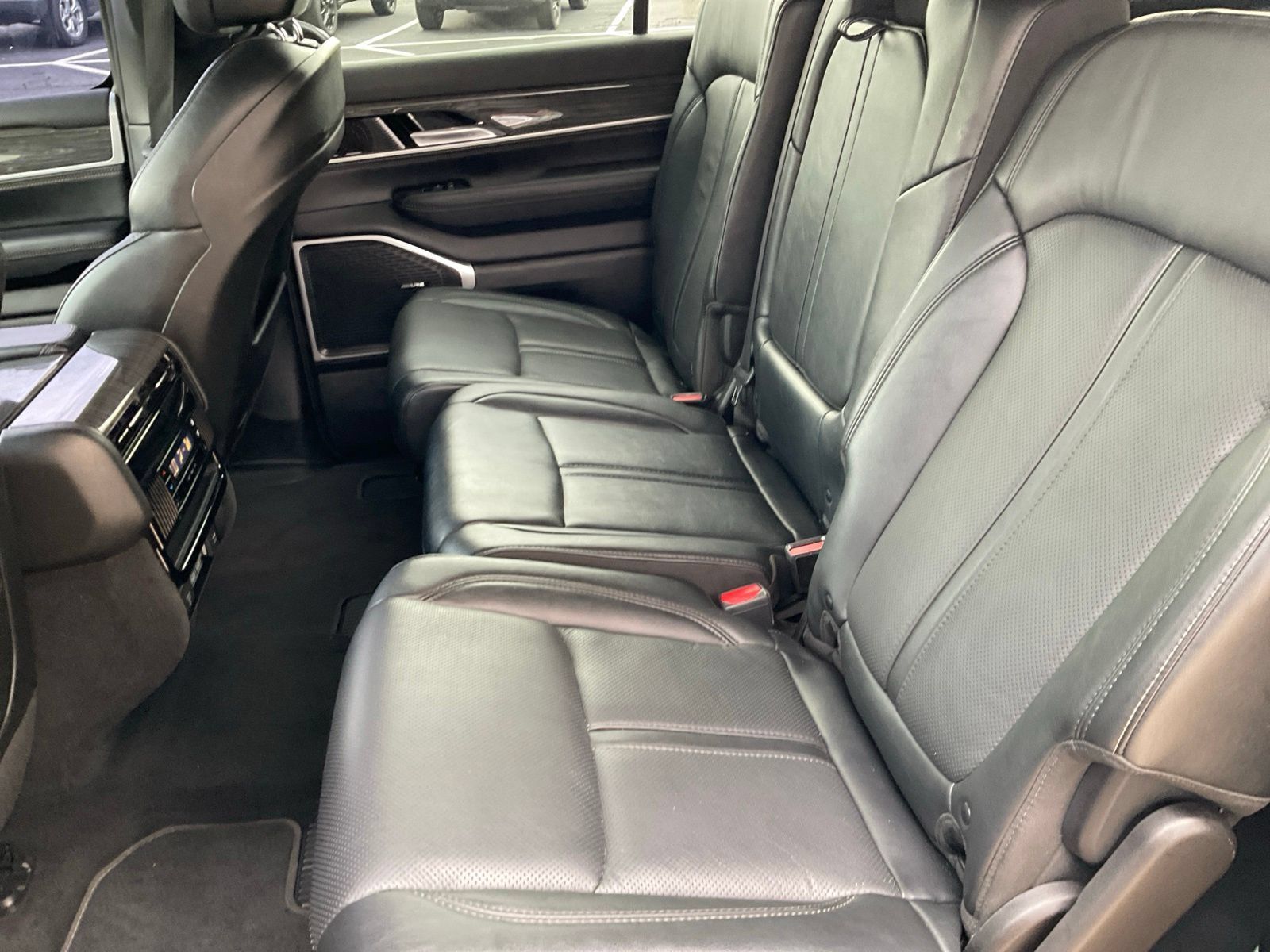 Used 2022 Jeep Wagoneer Series III AWD/4WD image 26