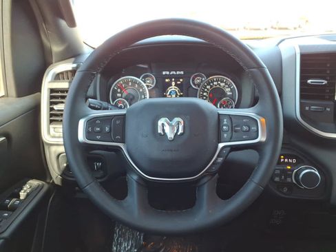 Used 2025 RAM 1500 Big Horn AWD/4WD image 28