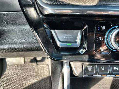 Certified 2024 GMC Sierra 2500 Denali w/ Denali Reserve Package image 16