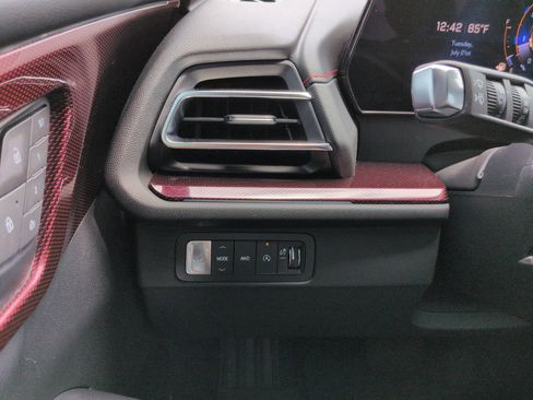 Certified 2024 Chevrolet Traverse RS w/ LPO, Floor Liner Package AWD/4WD image 18