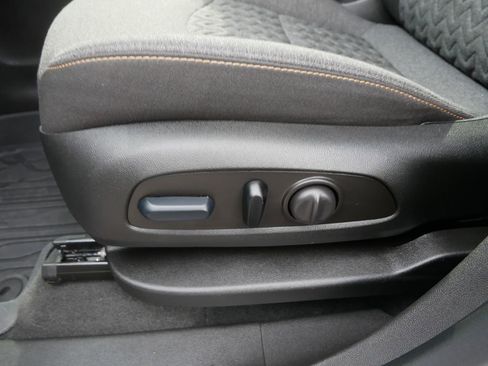 Used 2024 Chevrolet Equinox LT image 14