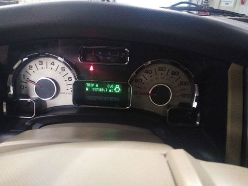 Used 2014 Ford Expedition EL XLT w/ Equipment Group 202A AWD/4WD image 10